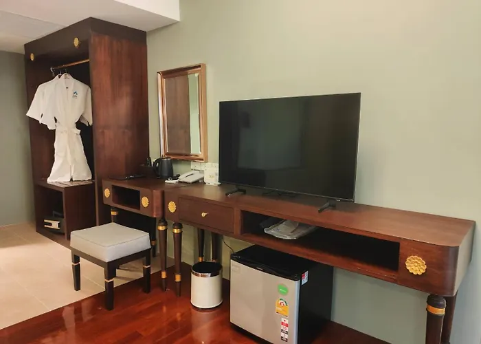 Siri Grand