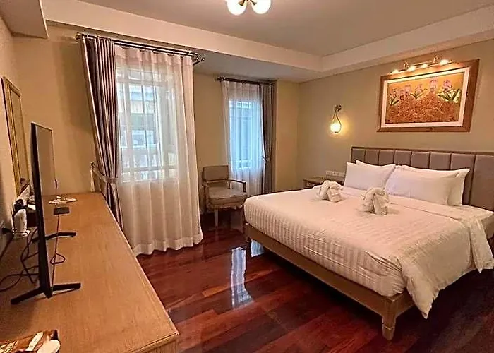 Siri Grand Hotel